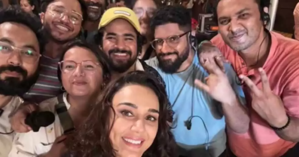 Preity Zinta agradece a Aamir Khan mientras concluye Lahore 1947