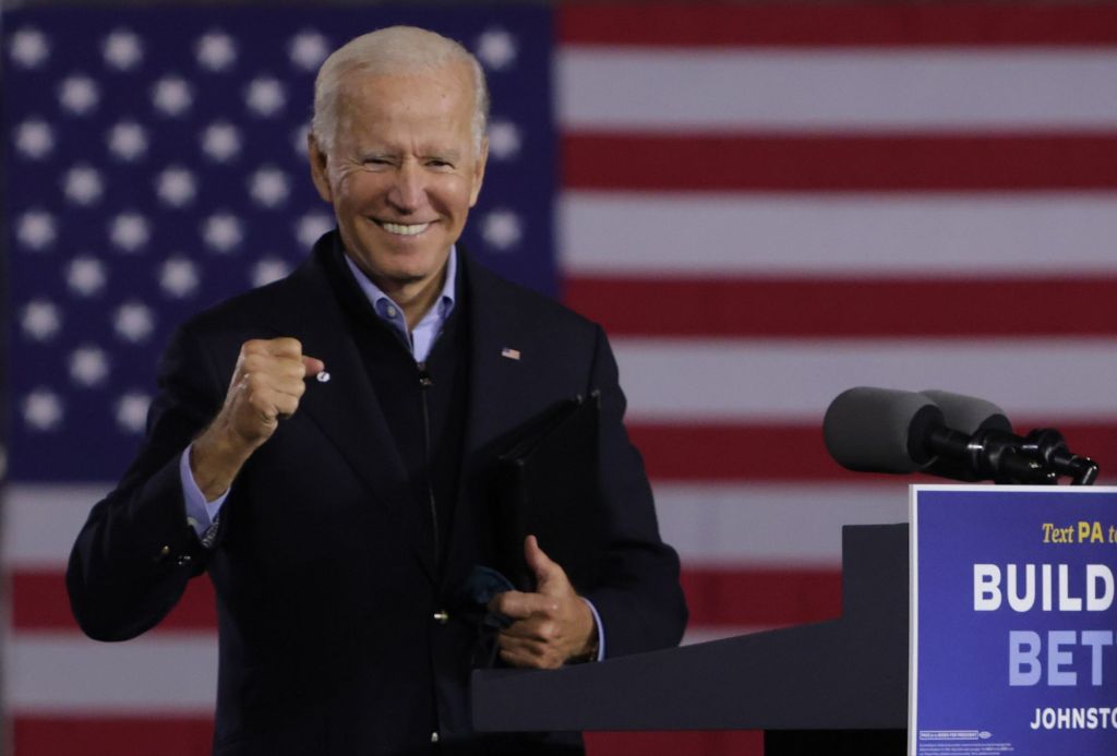 El presidente Joe Biden se retira de la carrera presidencial, respalda a Kamala Harris, une al Partido Demócrata y golpea por sorpresa la campaña Proyecto 2025 de Donald Trump. EL LEMA QUE SE HIZO VIRAL: EL FISCAL CONTRA EL DELINCUENTE SEXUAL.