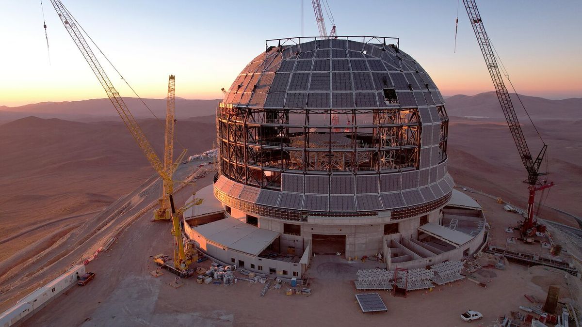 El telescopio más grande del mundo sigue tomando forma en montaña chilena (fotos)