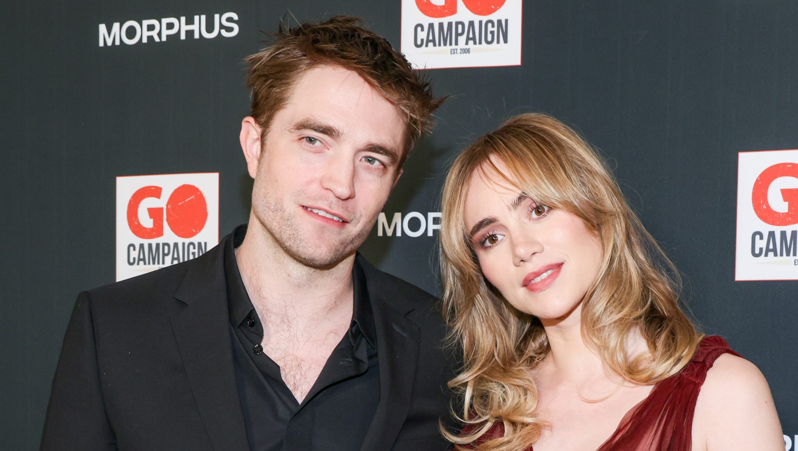 Suki Waterhouse habla de su primer encuentro con Robert Pattinson – Hollywood Life