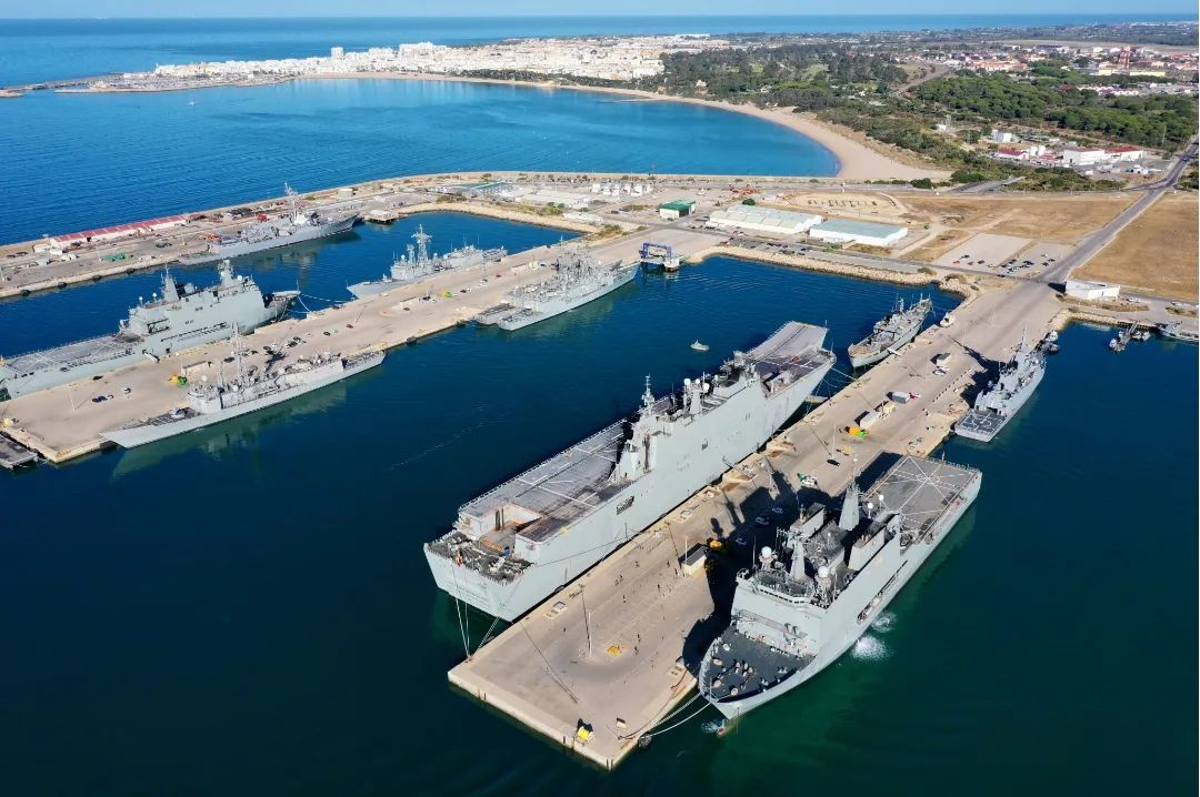 Los terroristas “planean un ataque contra una importante base militar en el sur de España”: Estados Unidos ordena a la base naval de Rota reforzar la seguridad ante la creciente amenaza yihadista