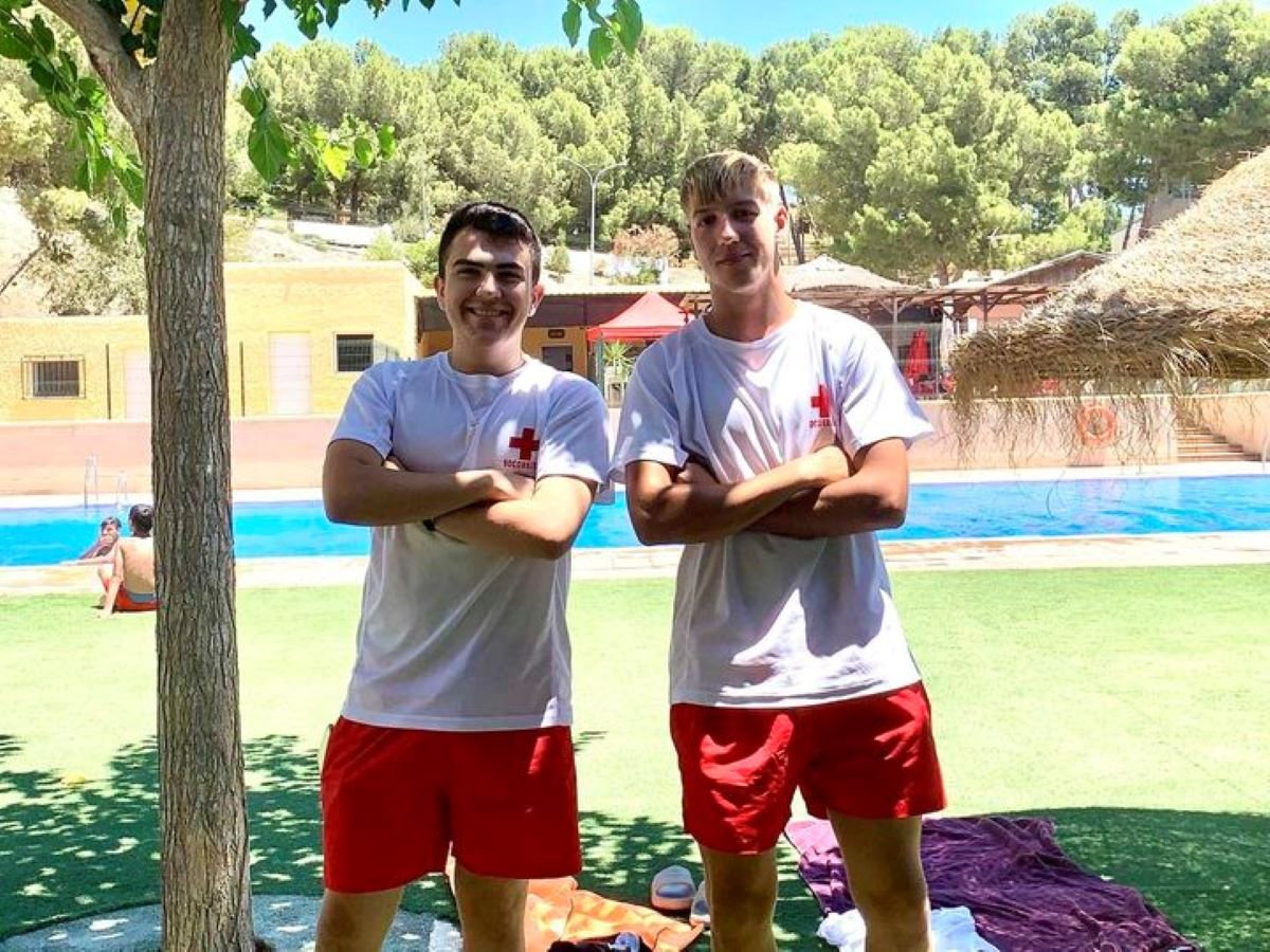 Los socorristas novatos se convierten en salvavidas « Euro Weekly News