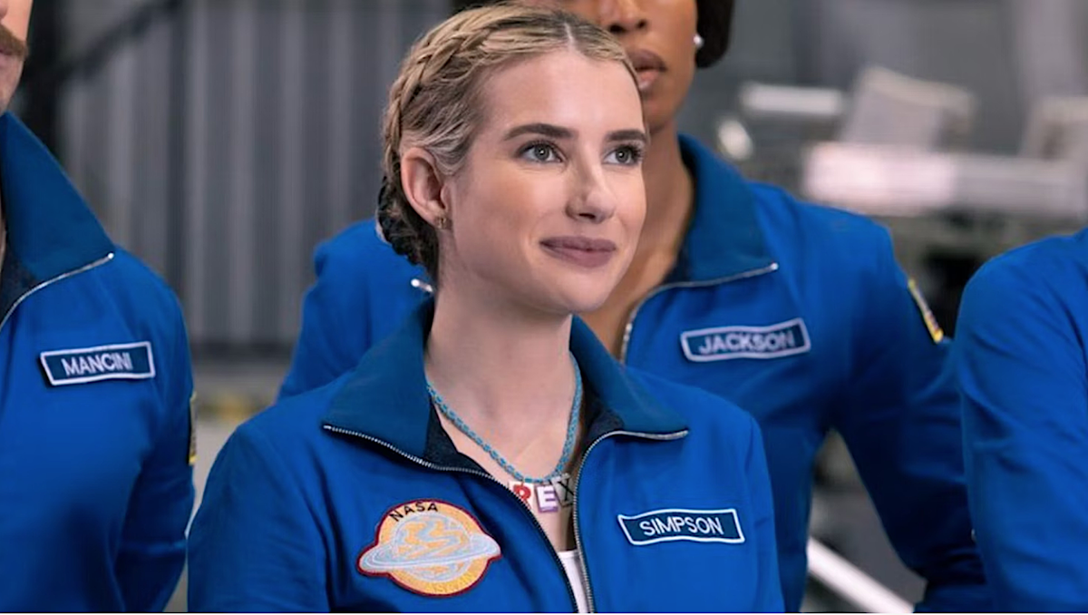 ‘Space Cadet’ es una parodia absurda del serio programa de entrenamiento de astronautas de la NASA (reseña)