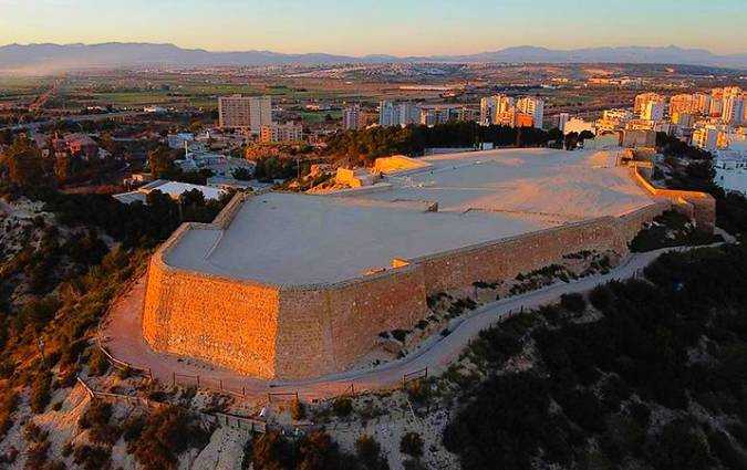 Romances desde las almenas | Noticias Costa