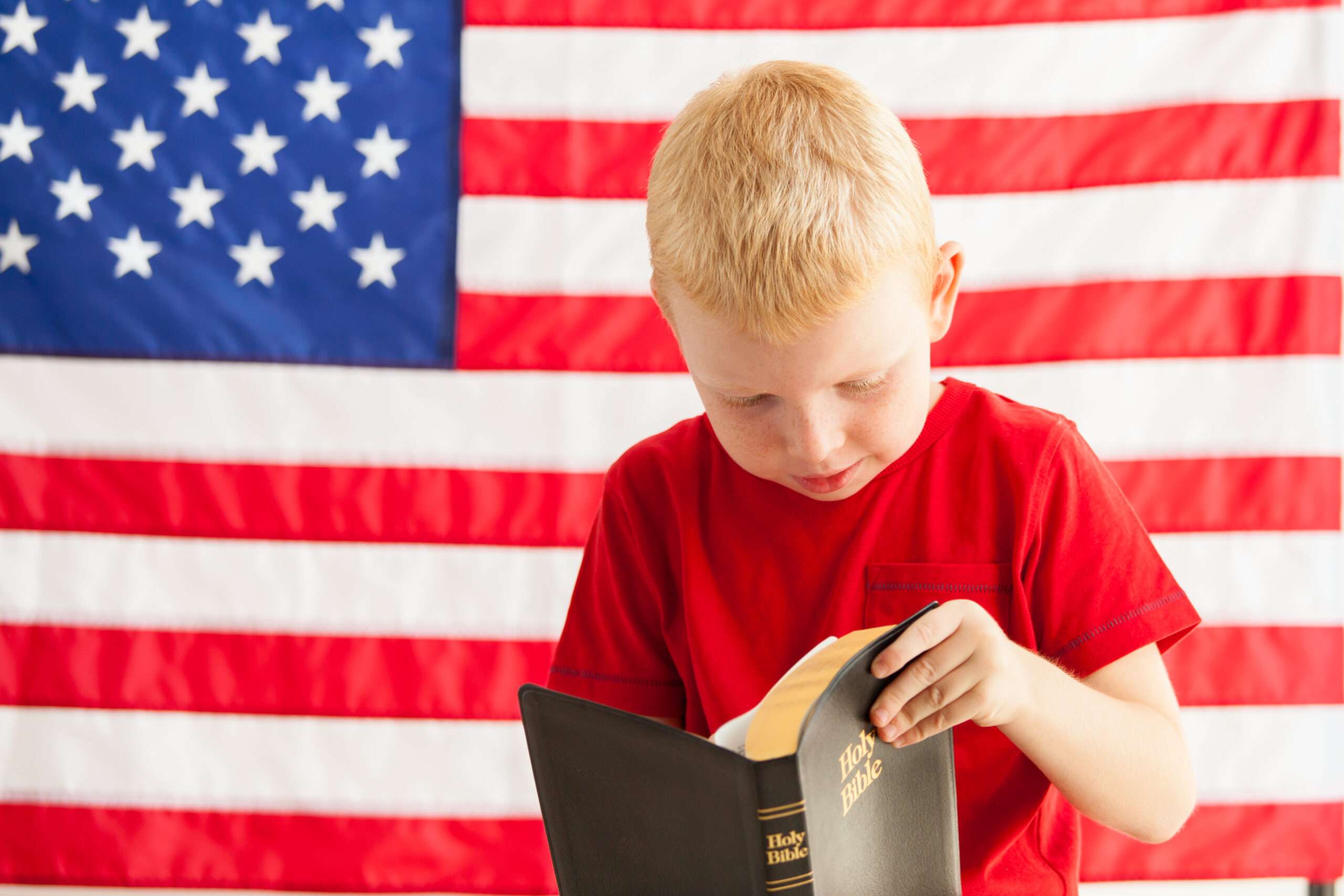 Oklahoma exigirá que las escuelas públicas enseñen la Biblia