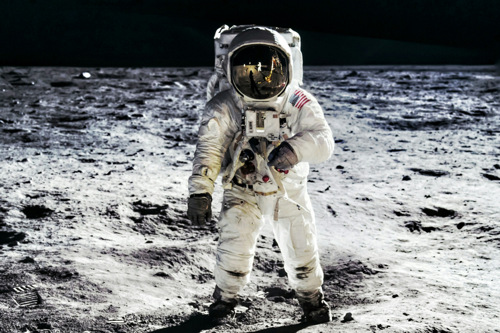 Los trajes espaciales de los astronautas de la NASA son esencialmente naves espaciales en miniatura
