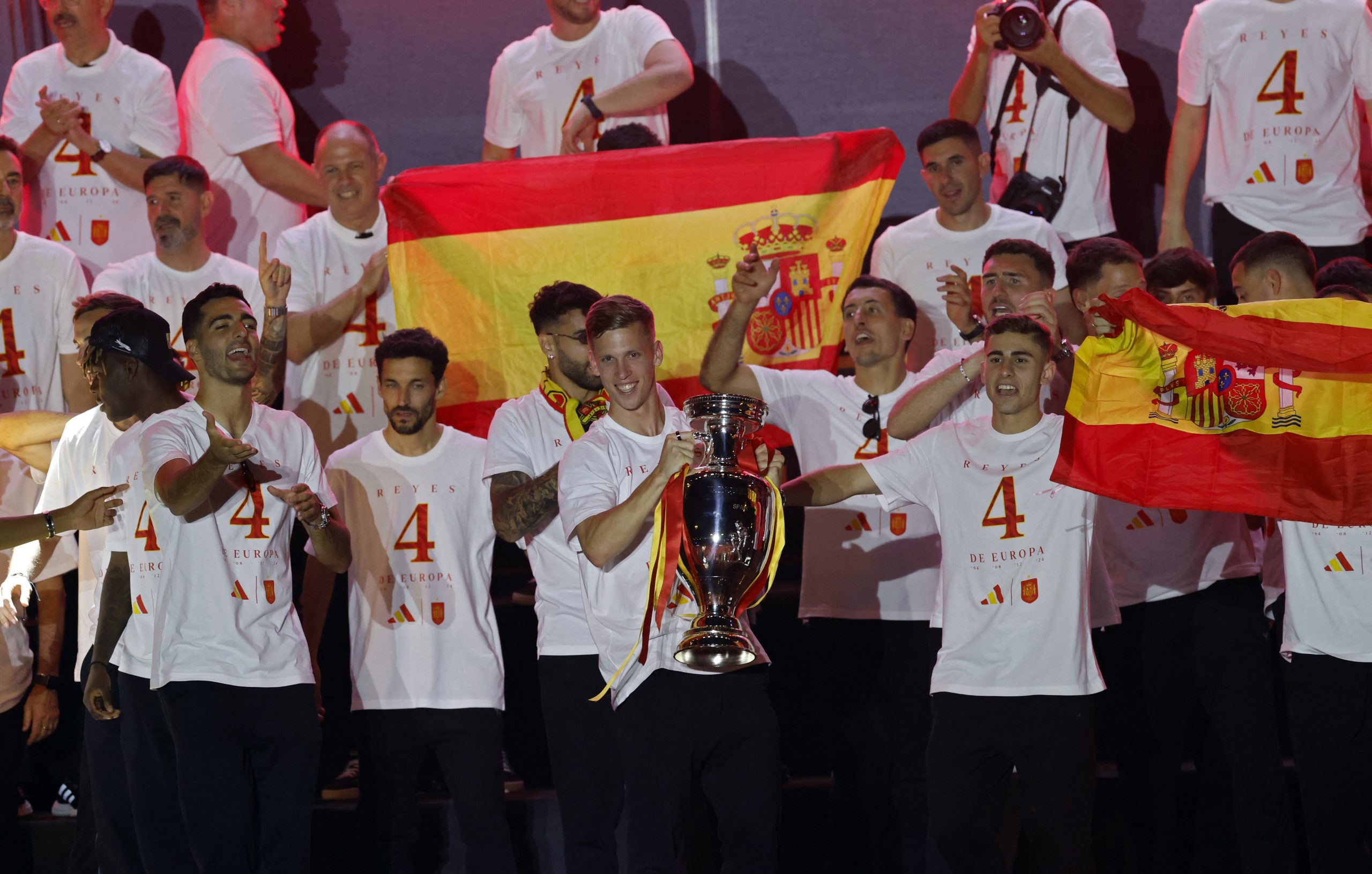 Gibraltar ve roja por el cántico de victoria de los equipos españoles