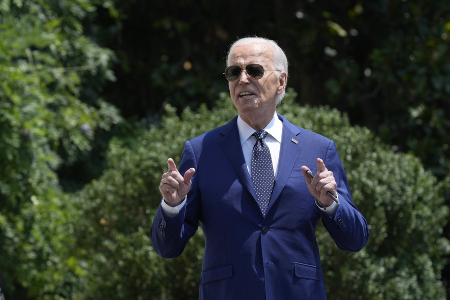 Biden dio un paso al costado, pero sigue luchando por los estadounidenses y por Harris