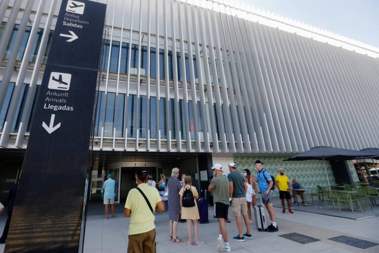 El aeropuerto de Corvera sigue teniendo un rendimiento inferior