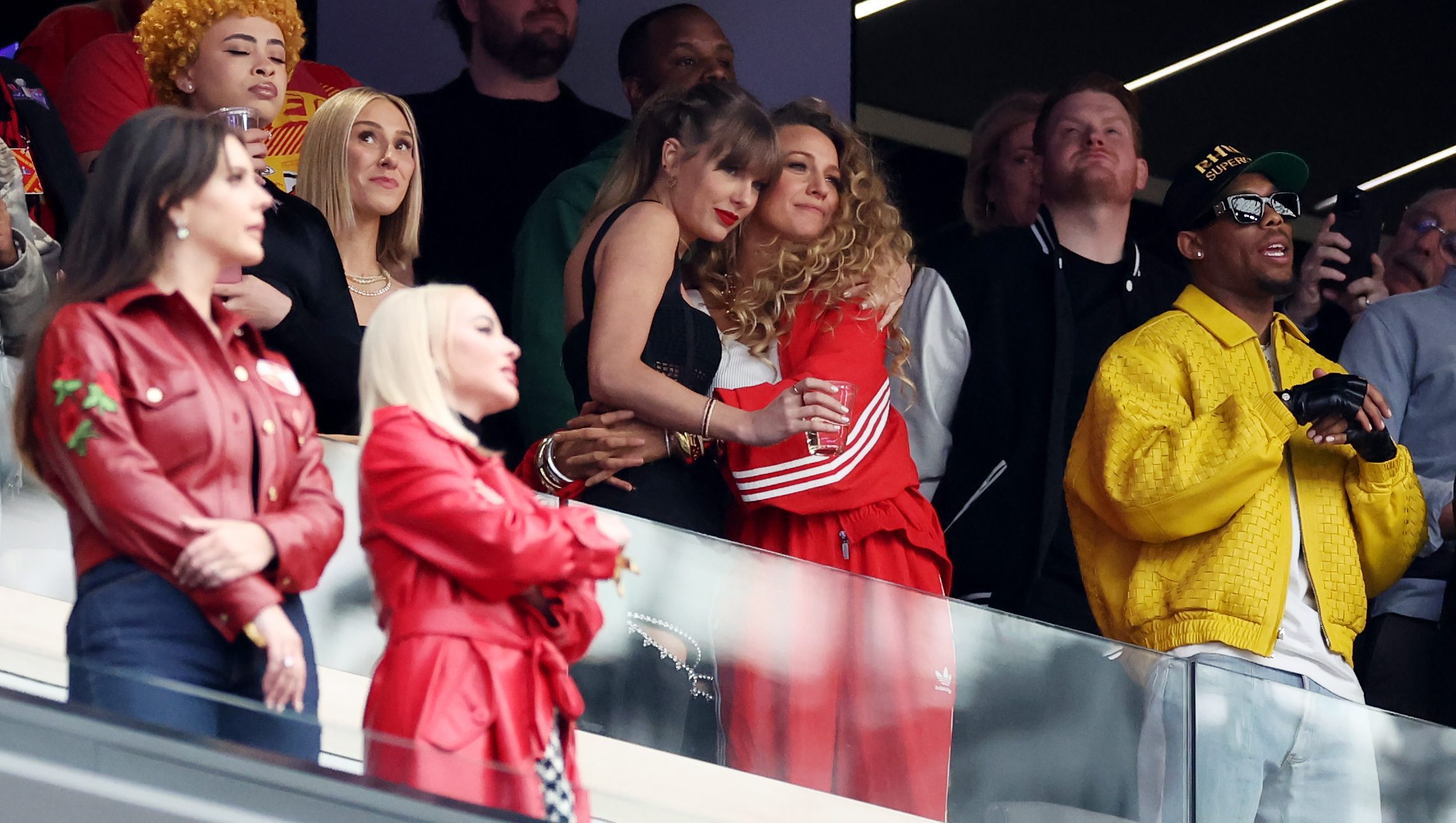 Blake Lively elogia a Taylor Swift durante la rueda de prensa de ‘It Ends With Us’ – Hollywood Life
