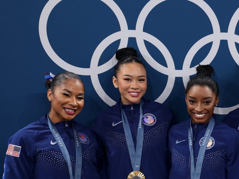 Simone Biles y Sunisa Lee abordan el cambio de puntuación