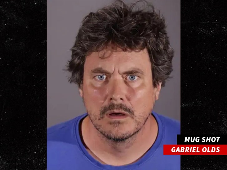 Gabriel Olds de Los Ángeles arrestado por acusaciones de agresión sexual