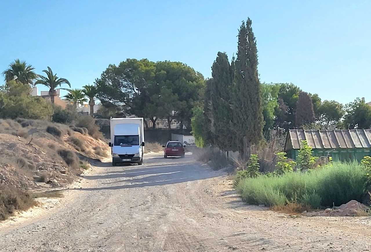 CLARO pide mejoras en camino de terracería