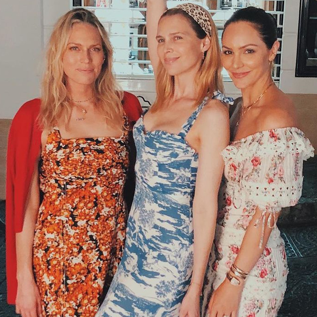 Sara Foster dice que está “dejando de lado a gente” en medio de rumores de ruptura