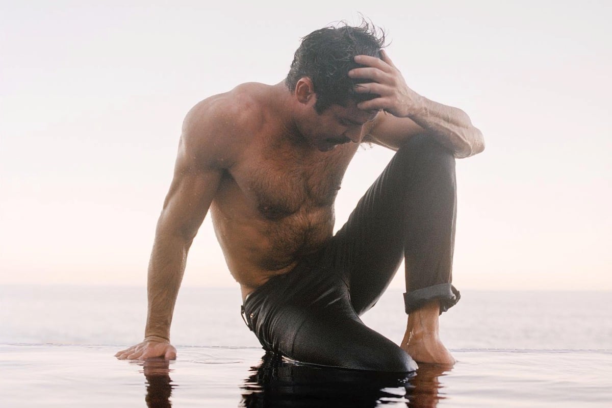 Zac Efron se recupera tras ser hospitalizado por un “pequeño incidente de natación” en Ibiza