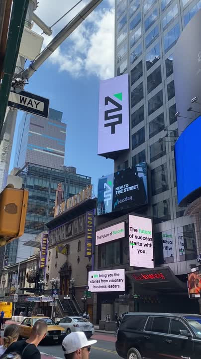 Novedades en la asociación exclusiva de un año de Street Signs con OPENMESH: presentación de la revolucionaria tecnología de red descentralizada a través de entrevistas televisivas de larga duración, vallas publicitarias icónicas y campañas comerciales