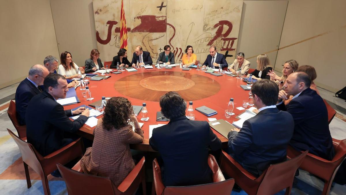 El Govern abre los contactos con ERC y Comuns para los presupuestos sin poner fecha a la financiación singular
