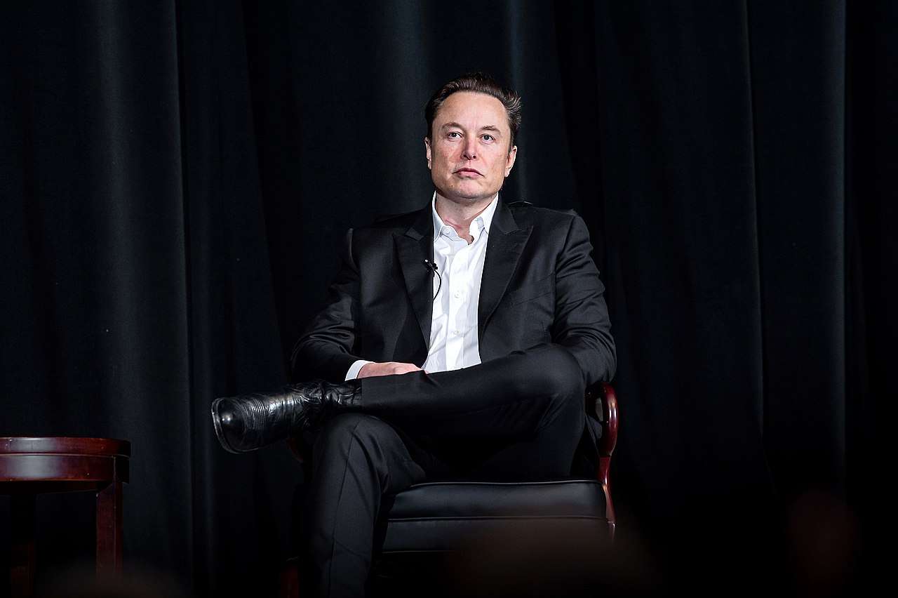 ¿Una administración de Kamala Harris atacaría a Elon Musk y X?