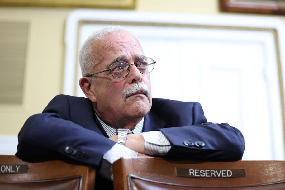 El Partido Republicano celebró una audiencia para criticar a Biden. Vea cómo este demócrata cambia las tornas