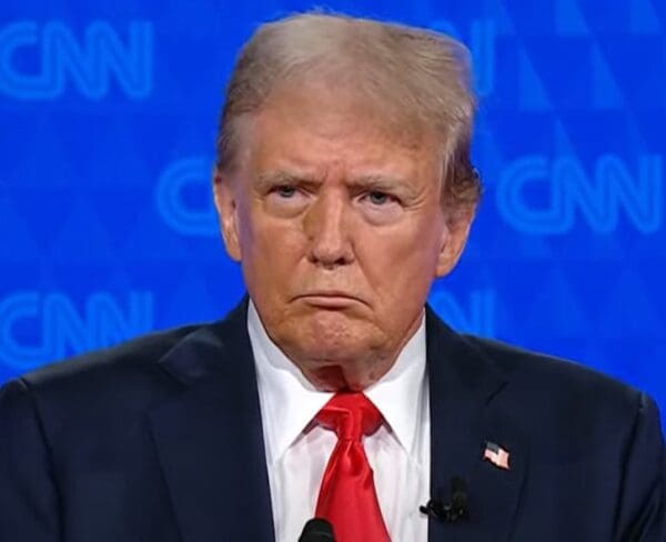 Trump está obsesionado con que Kamala Harris luzca alta en el debate