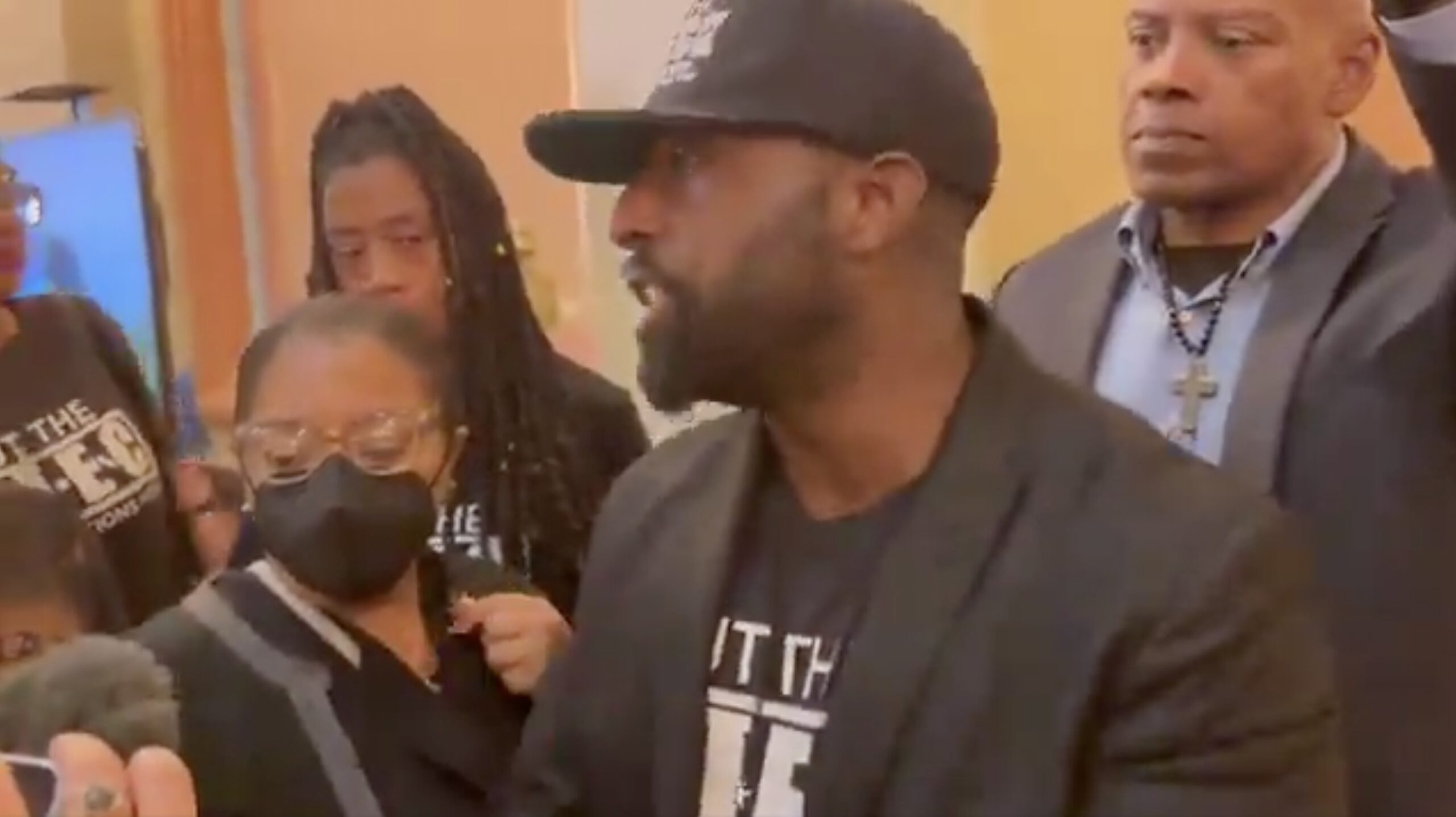 Los negros californianos furiosos advierten a Newsom: firme proyectos de ley de reparaciones o afronte las consecuencias de la candidatura presidencial de Kamala Harris | The Gateway Pundit