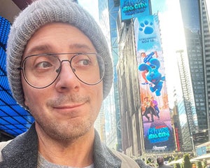 El presentador original de Blue’s Clues, Steve Burns, aborda los rumores de desaparición