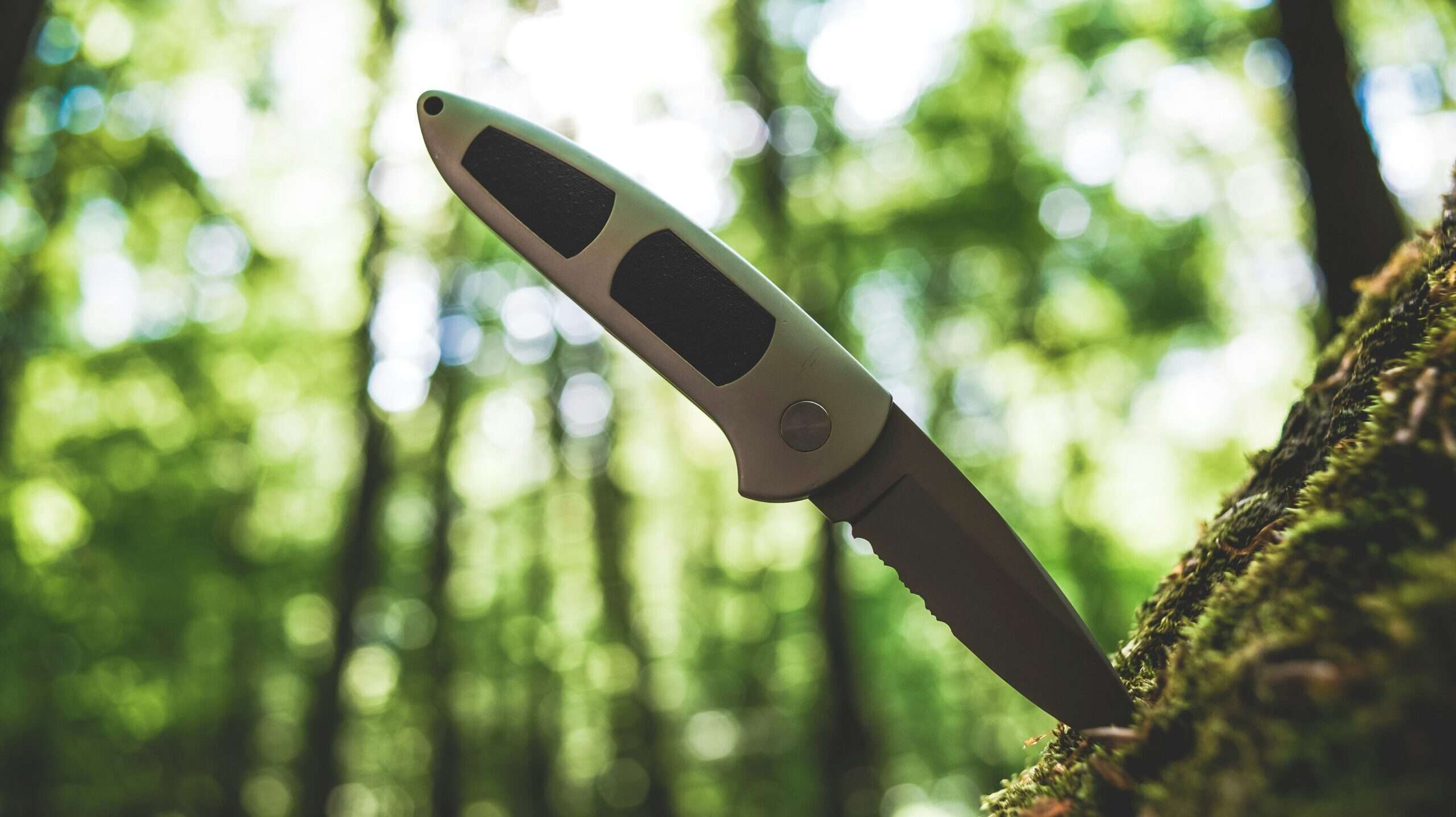 Se revoca la prohibición de las navajas automáticas en Massachusetts basándose en la Segunda Enmienda