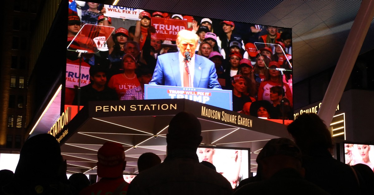 Bajo el hechizo de la multitud