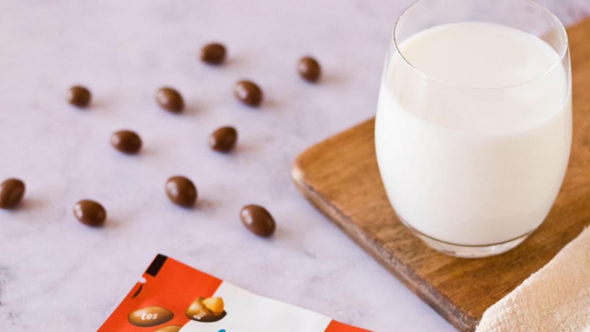 La retirada de los ‘Conguitos’ del Parlament por su connotación racista abre un debate en redes sociales