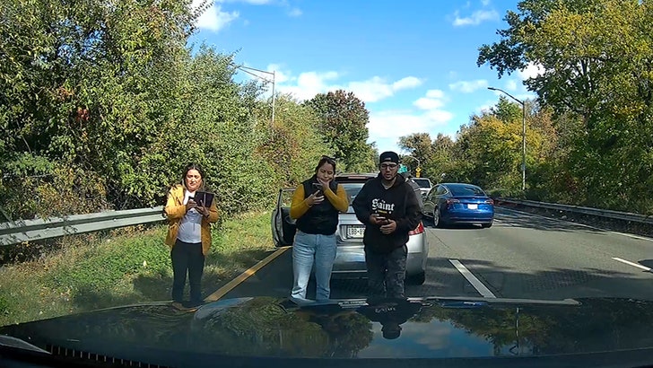 Presunta estafa del accidente de Nueva York captada en un video escandaloso con cámara de tablero