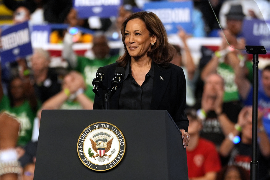 Harris cerrará su campaña donde Trump inició una insurrección