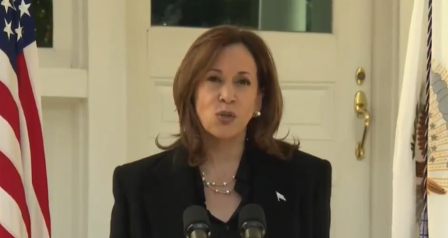 Trump responde después de que Kamala dijera que “quiere un ejército como el que tenía Adolf Hitler”