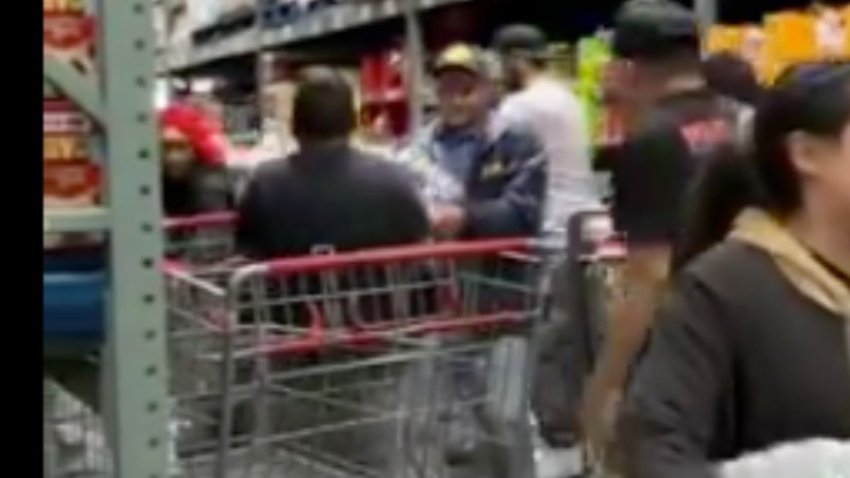 Videos virales que alegan compras de pánico en Costco surgen durante la tormenta perfecta del huracán Helene y la huelga portuaria