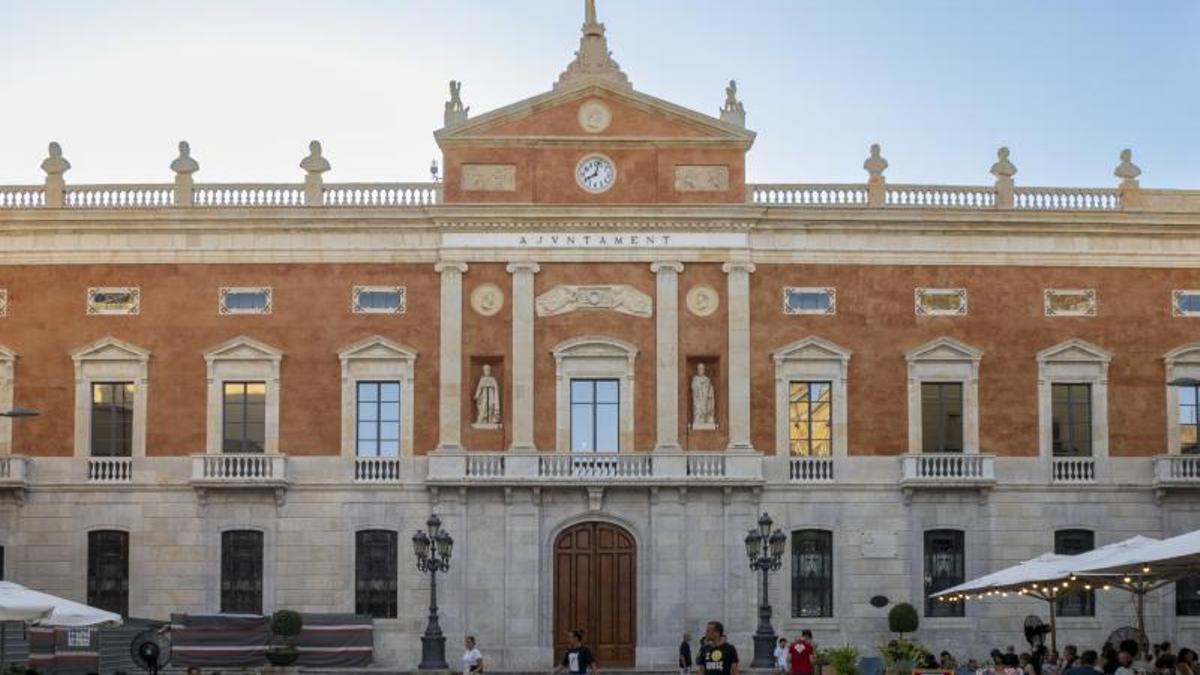 Tarragona congelará los impuestos en los presupuestos de 2025, excepto el del alcantarillado, que subirá un 6%