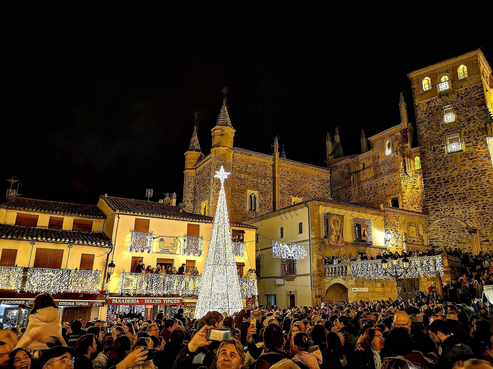 Los cinco pueblos más festivos de España que son de visita obligada esta Navidad, según un importante diario español