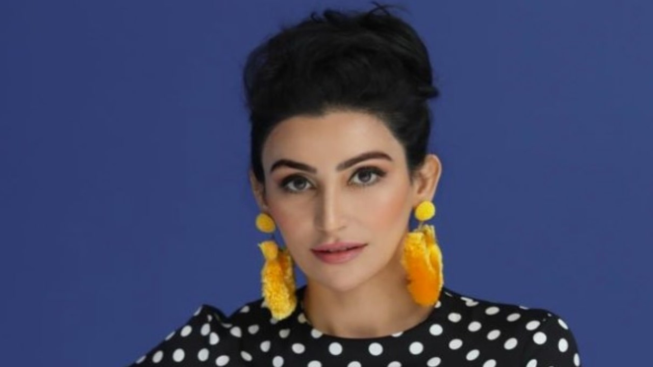 Fabulous Lives vs Bollywood Wives Fama de la temporada 3 Shalini Passi dice que su madre solía ponerse chile en polvo en la boca si hablaba cosas malas