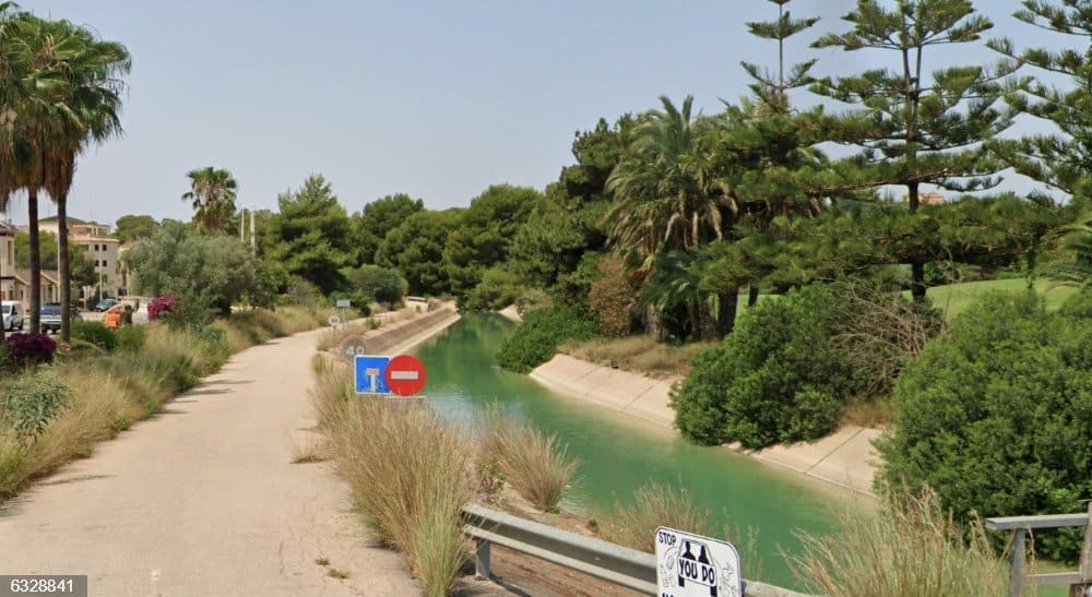 La autopsia determina que el ciclista encontrado muerto en el canal de Orihuela Costa murió de forma natural