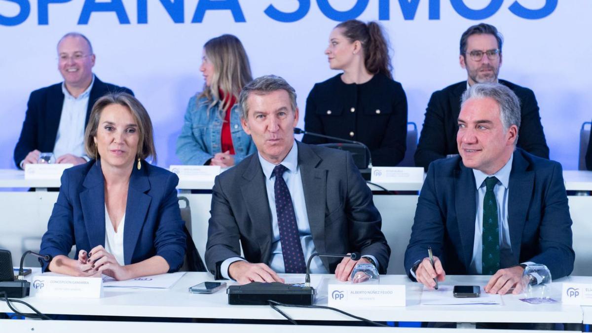 El PP asegura en un informe que Sánchez debía declarar emergencia nacional el martes y alertar a la población