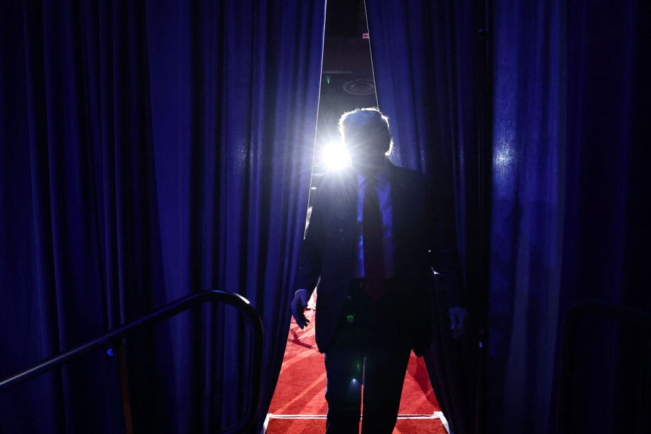 Trump se está quedando con todo el dinero oscuro y saltándose la ética