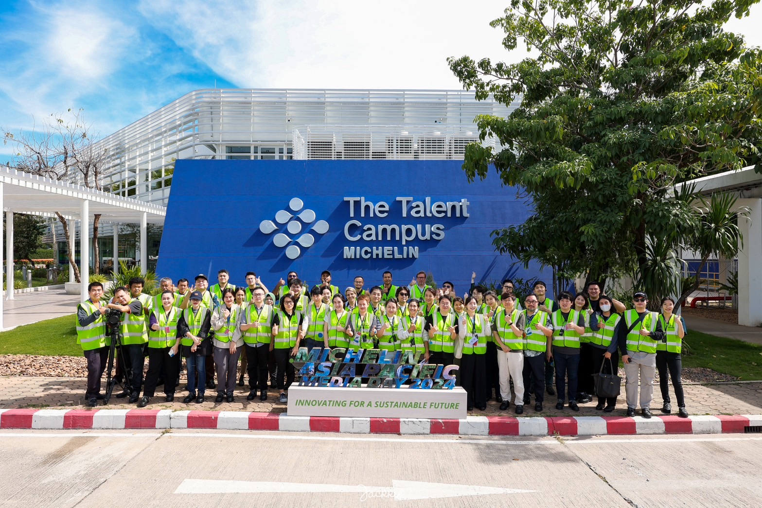 Michelin muestra su compromiso con la innovación para un futuro sostenible en el Asia Pacific Media Day 2024 en Tailandia