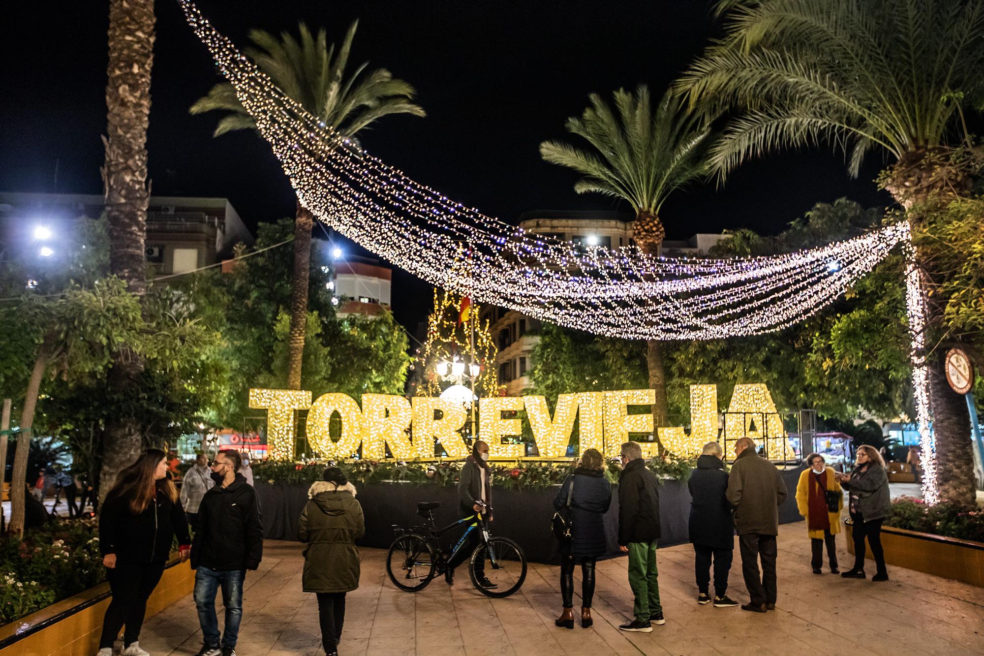 ¿Está fuera de control el gasto navideño de Torrevieja?
