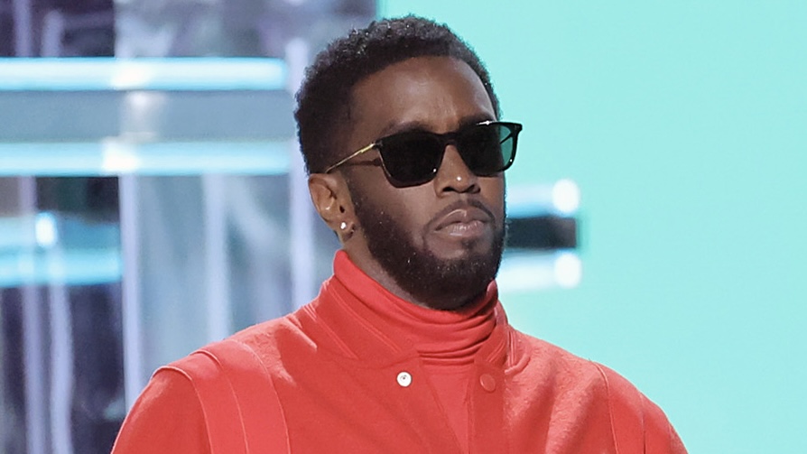Reacción de Diddy al feliz cumpleaños de los niños por teléfono (VER)