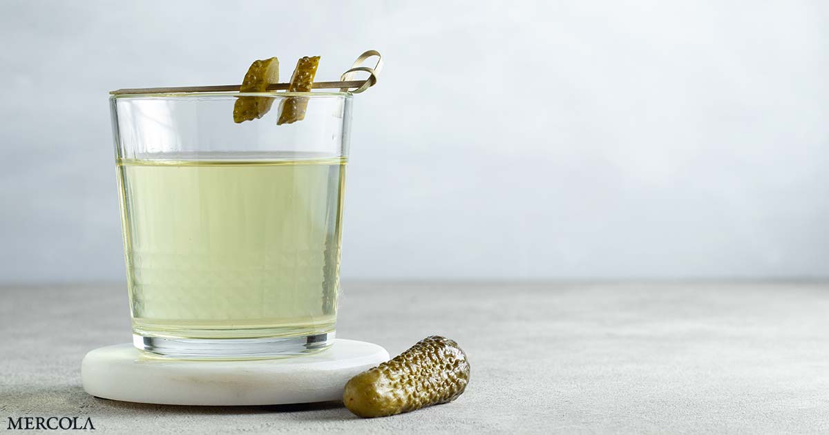 ¿Puede el jugo de pepinillos prevenir los calambres musculares?