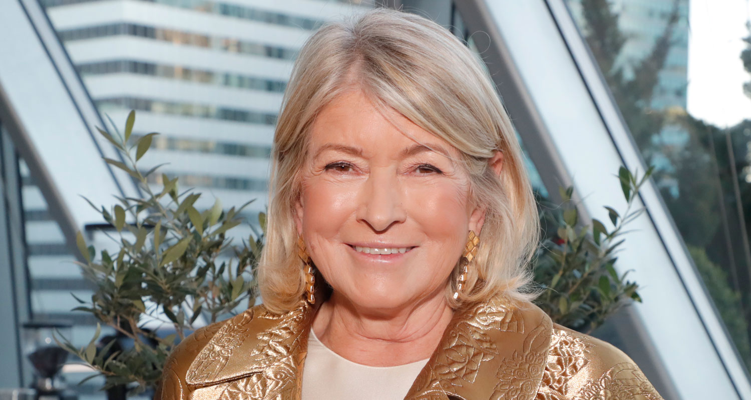 La columnista a quien Martha Stewart sombreó está realmente viva y escribe una nueva y salvaje columna sobre ella
