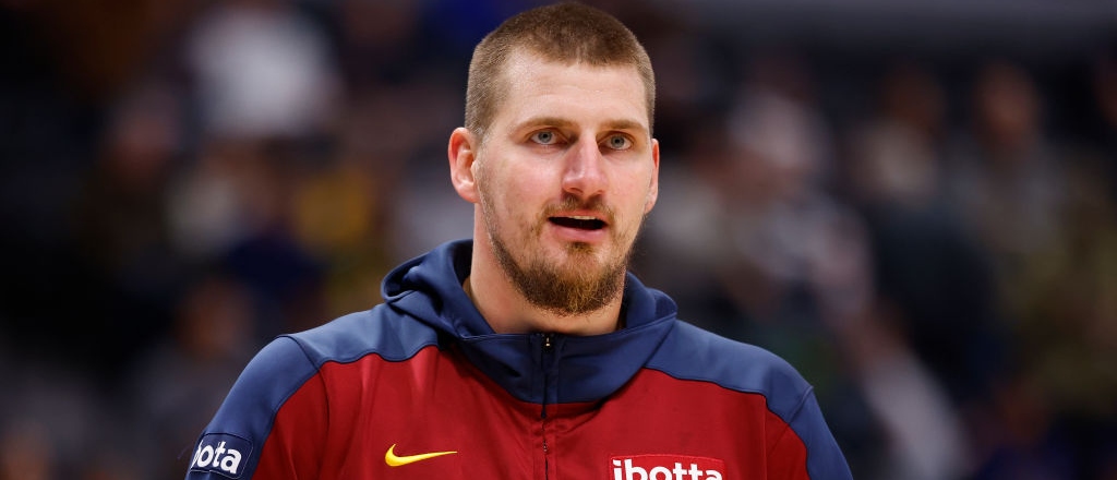 Nikola Jokic rapeaba ‘Not Like Us’ en los calentamientos mientras Russell Westbrook bailaba en el banco