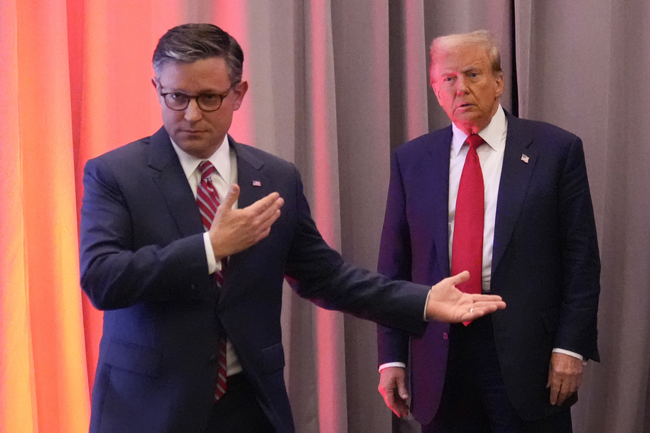 Cómo Trump planea arrebatarle el poder del dinero al Congreso