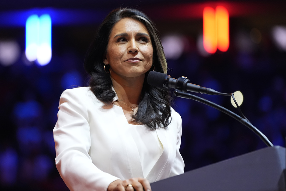 Es el turno de Tulsi Gabbard de suplicar torpemente votos en el Capitolio