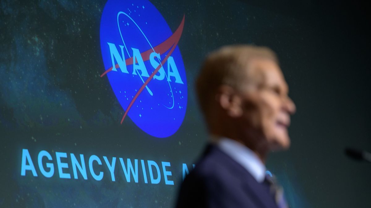 ¿Qué hace el administrador de la NASA?