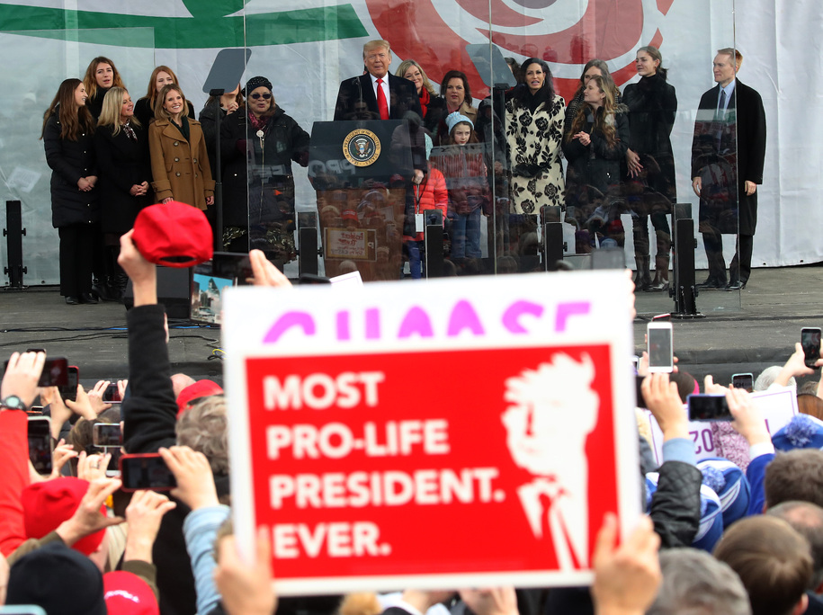 Trump no necesita que el Congreso haga que el aborto no esté efectivamente disponible
