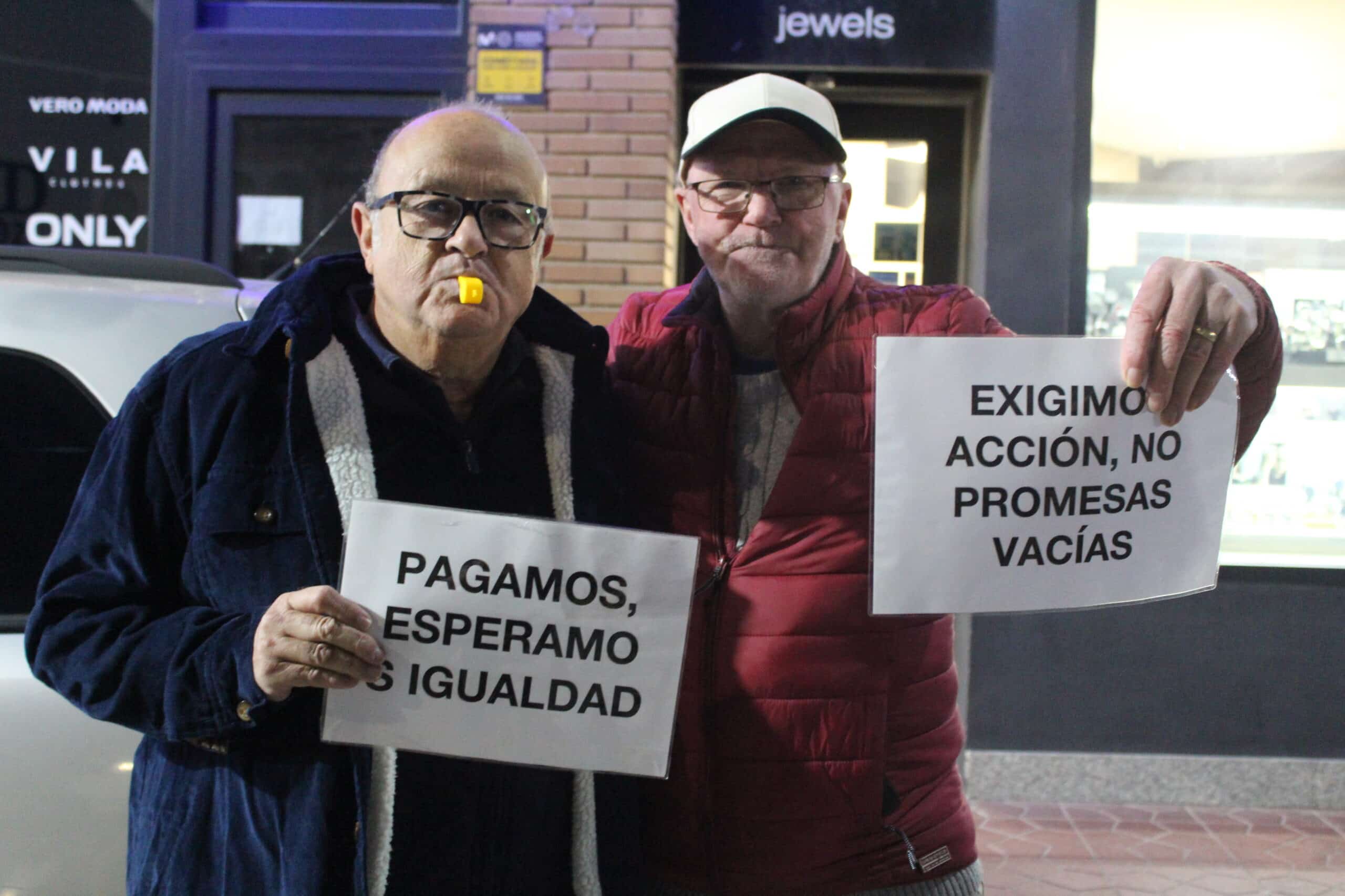 Policía Local de Orihuela acusada de intimidación en la represión antidemócrata en el ‘Encendido’ de la Luz de Navidad.